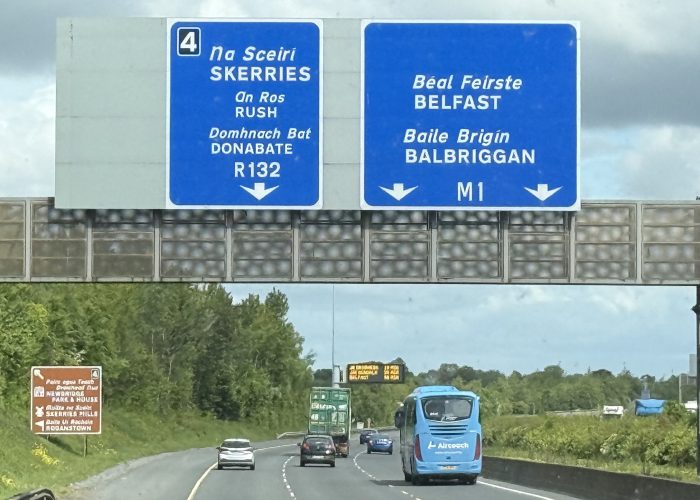roadway signs to Belfast